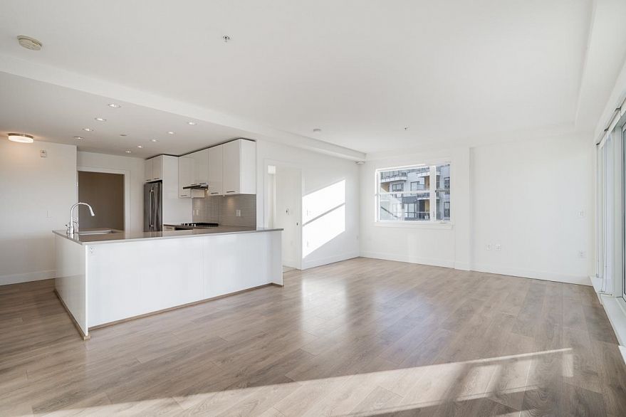 515 3488 Sawmill Crescent