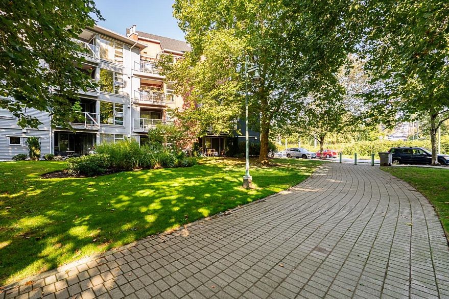 310 1880 E Kent South Avenue