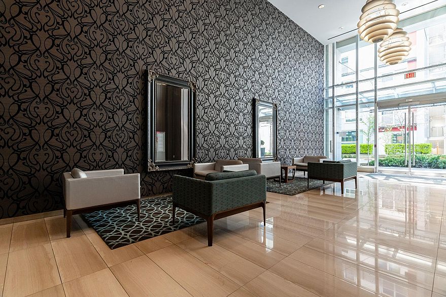 407 77 Walter Hardwick Avenue