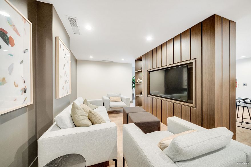 1606 3430 E Kent Avenue