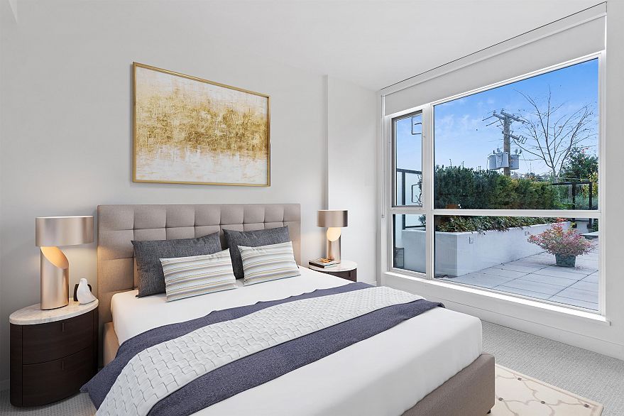 372 438 W King Edward Avenue