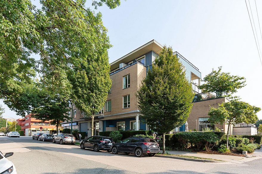 308 688 E 17th Avenue