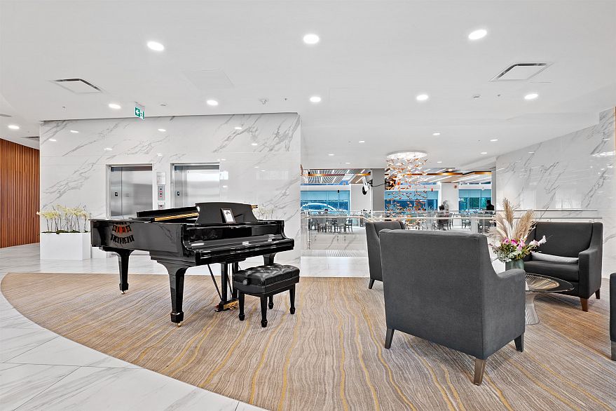 372 438 W King Edward Avenue