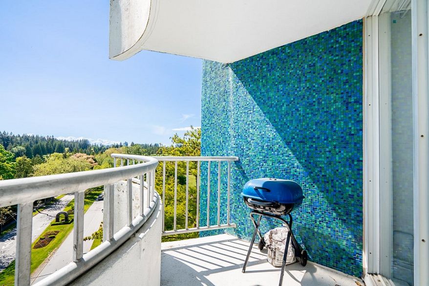 903 4691 W 10th Avenue