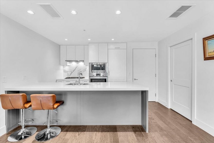 101 7878 Granville Street