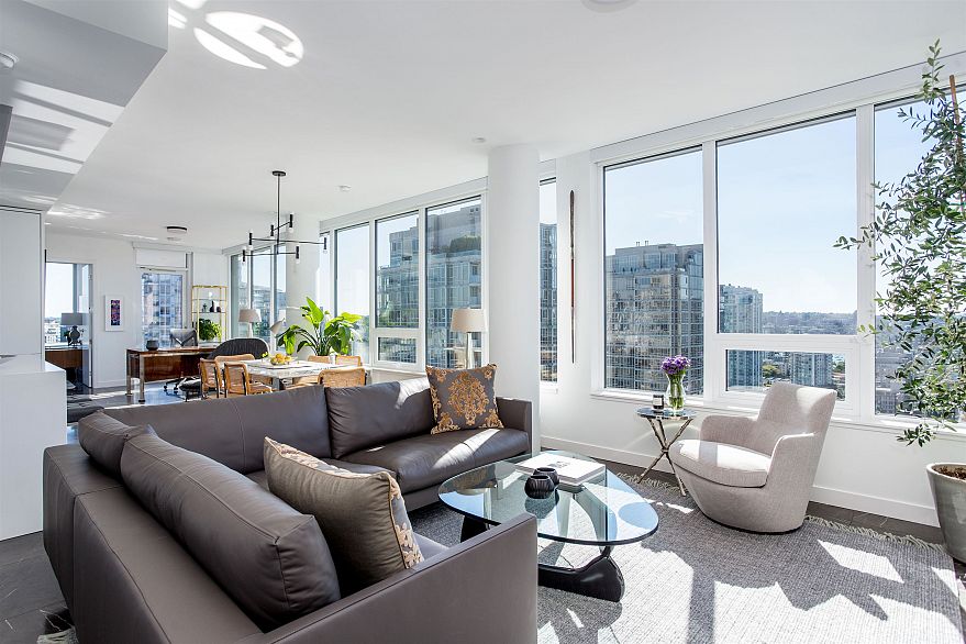 2004 885 Cambie Street