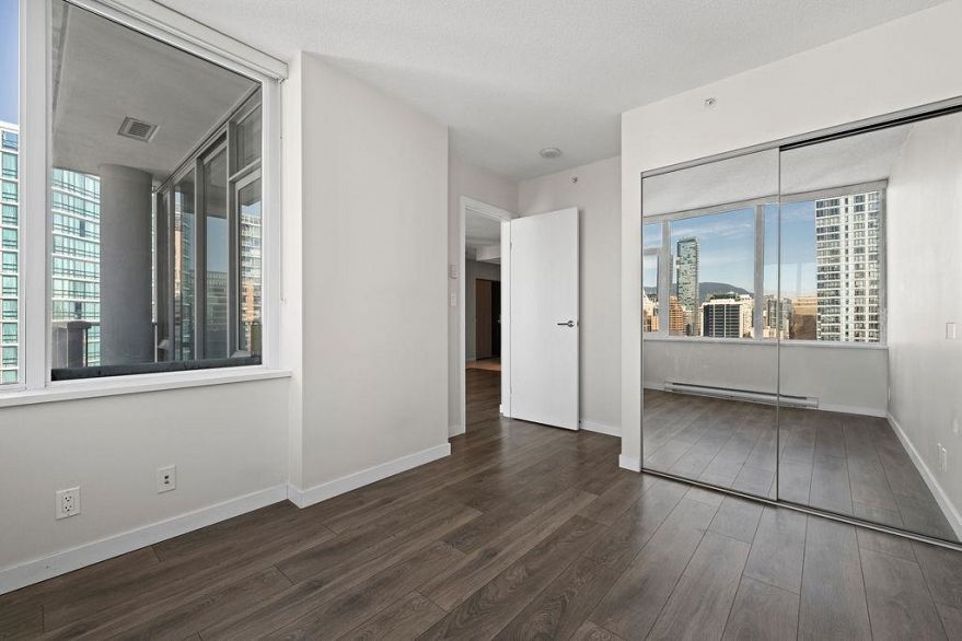 2301 833 Homer Street