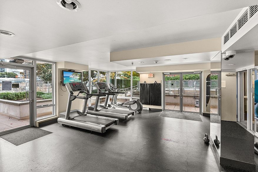 907 565 Smithe Street