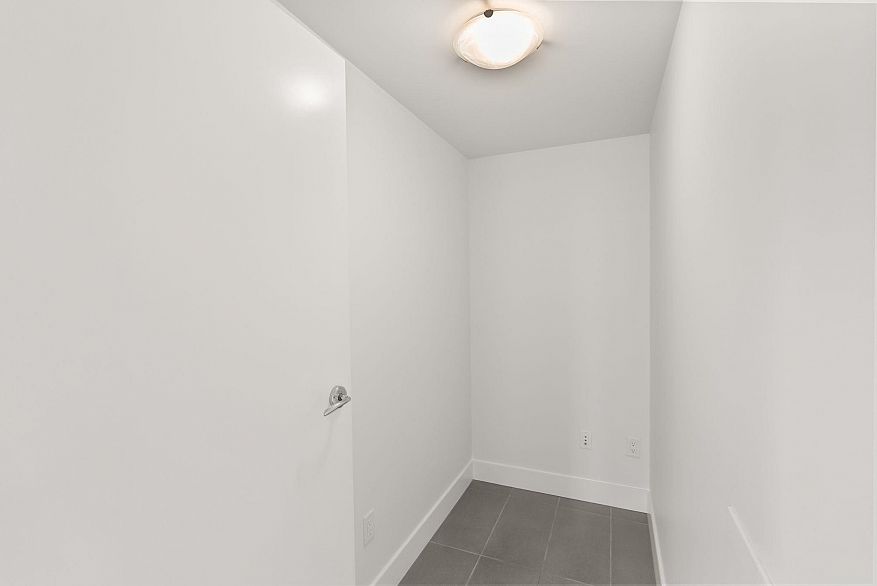 907 565 Smithe Street