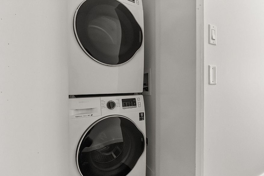 907 565 Smithe Street