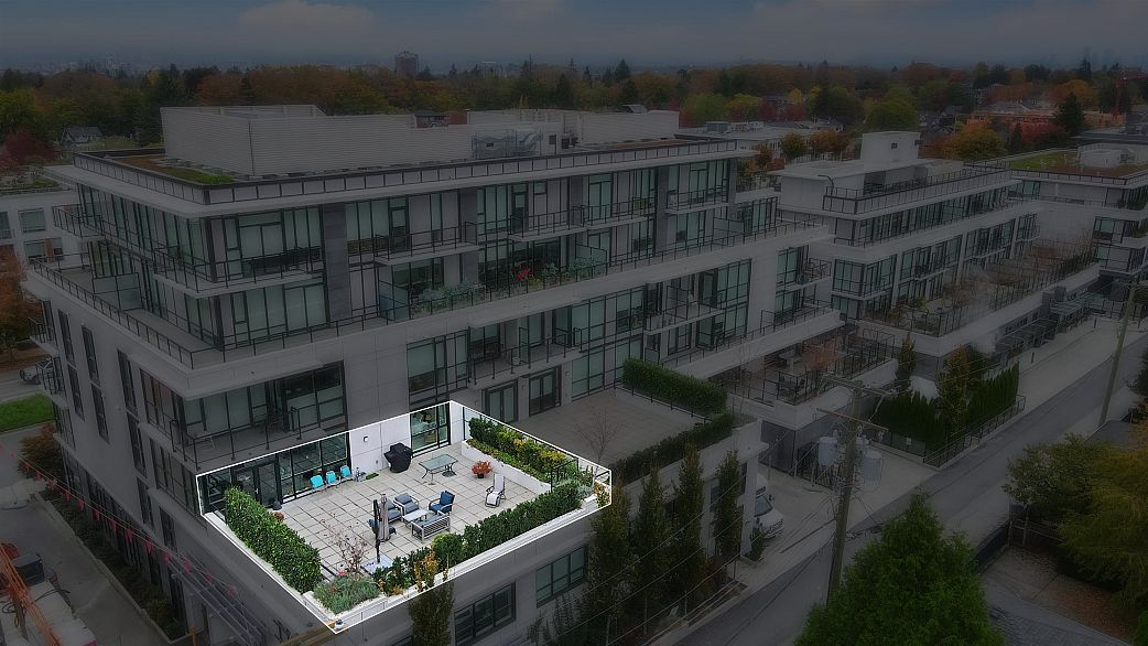 372 438 W King Edward Avenue