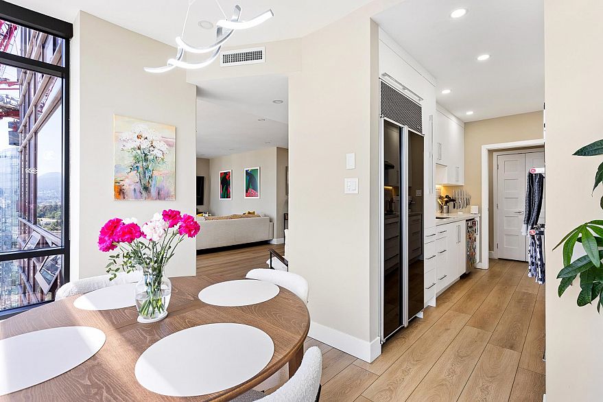 15C 1500 Alberni Street