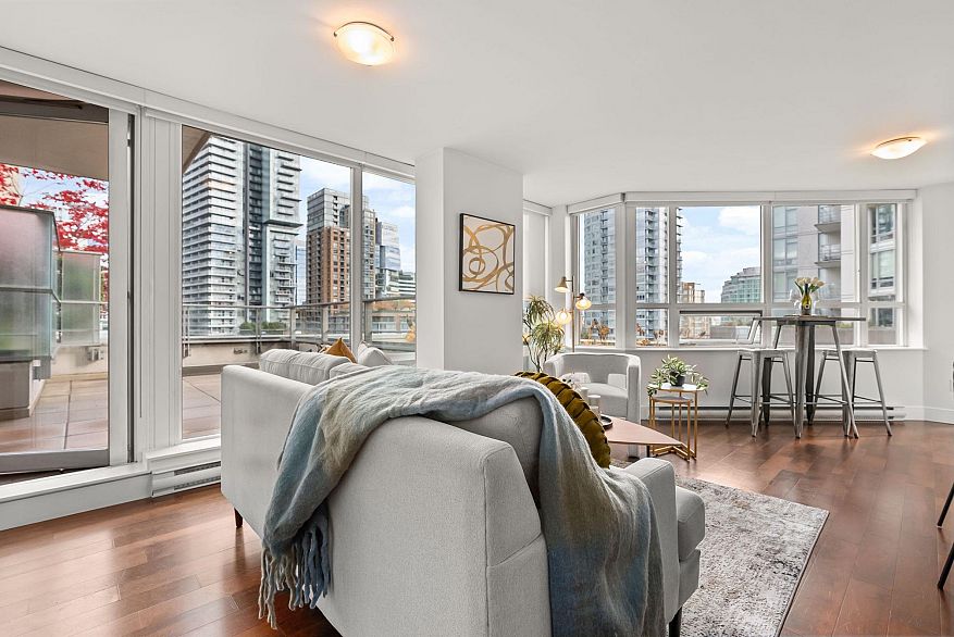 907 565 Smithe Street