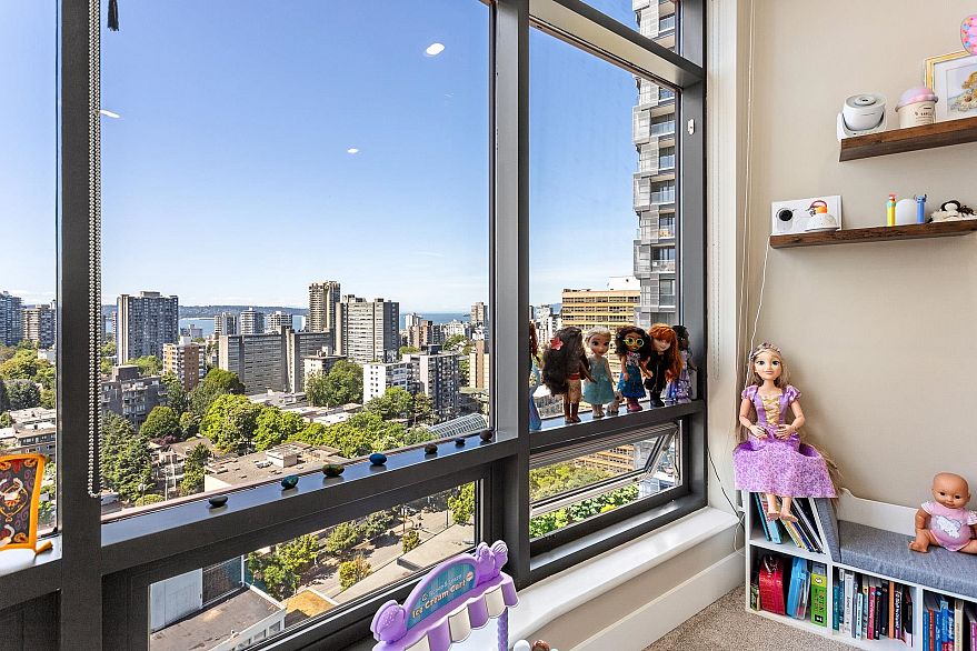 15C 1500 Alberni Street