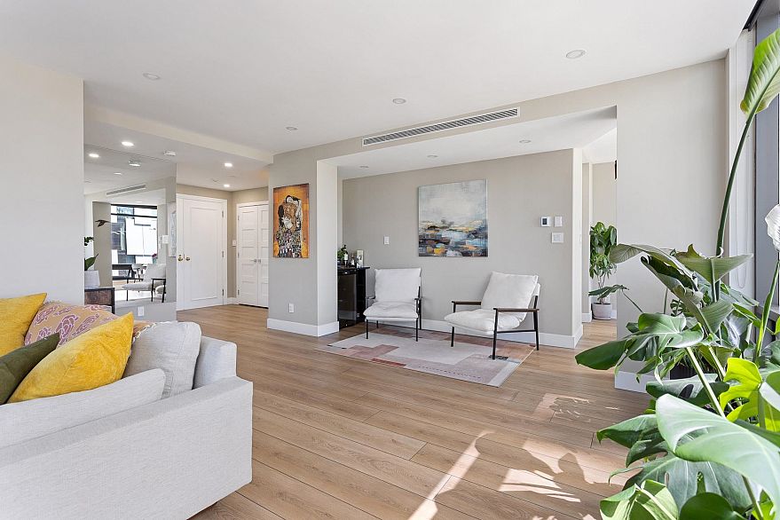 15C 1500 Alberni Street