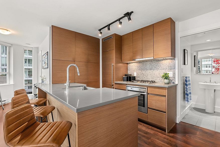 907 565 Smithe Street