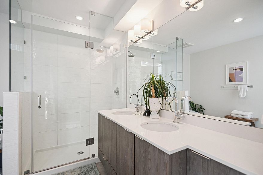 13 531 East 16th Avenue