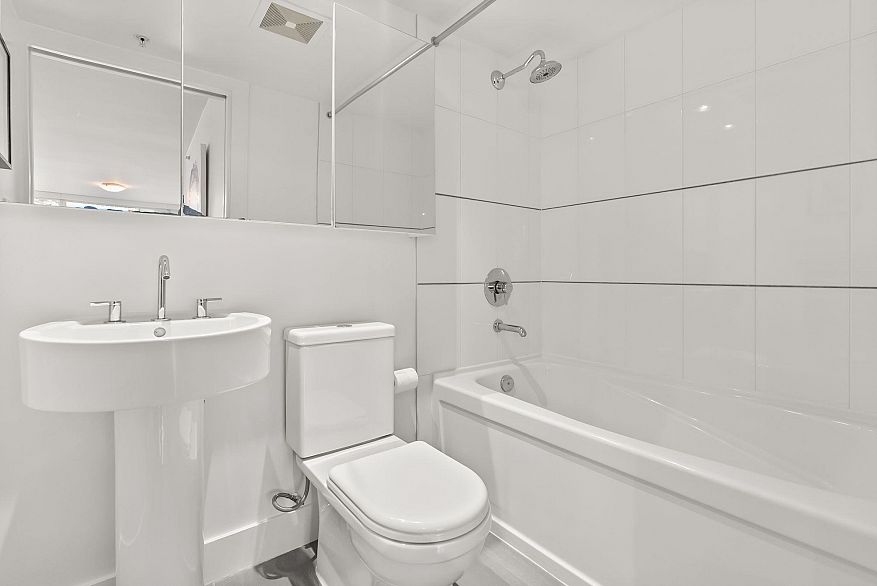 907 565 Smithe Street