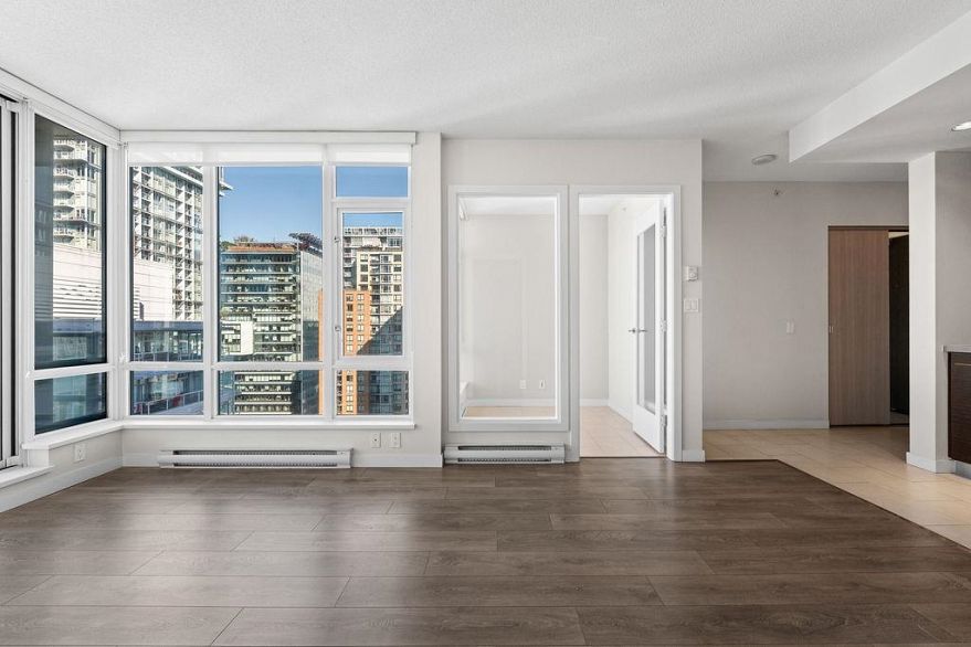 2301 833 Homer Street