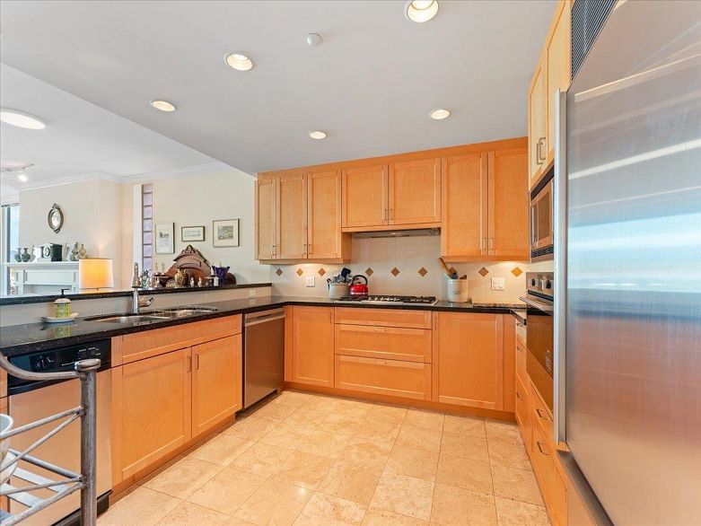 205 1717 Bayshore Drive