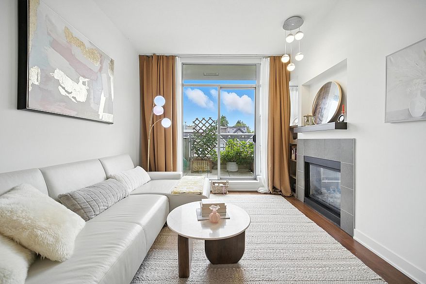 404 3595 W 18th Avenue