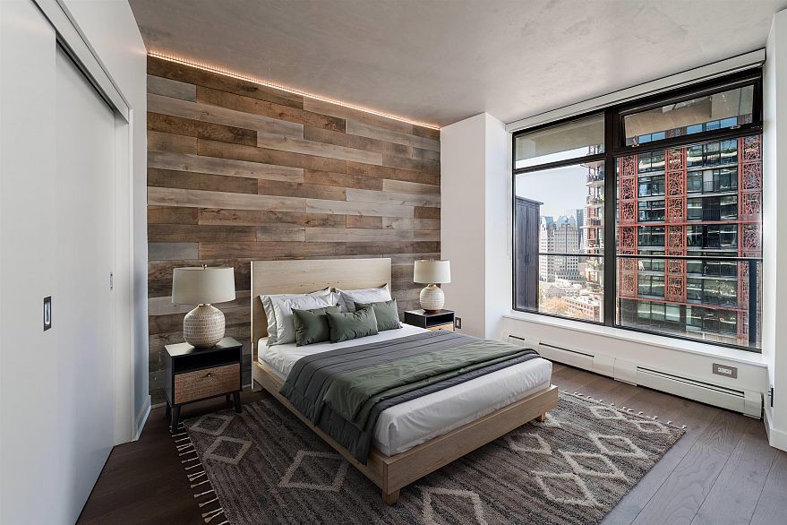 2508 108 W Cordova Street