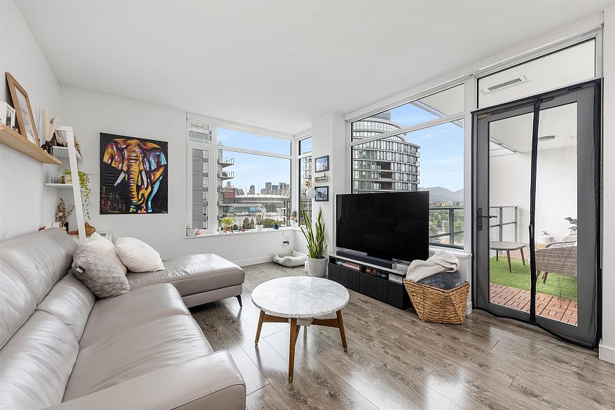 1103 110 Switchmen Street