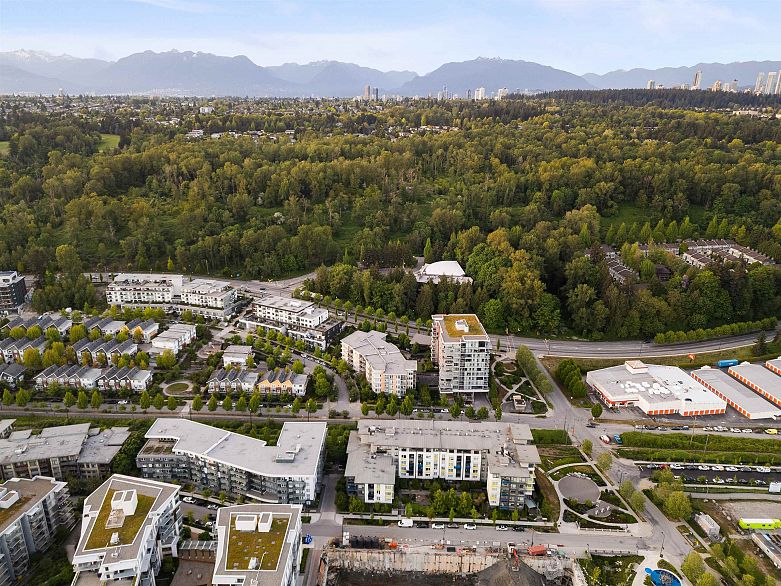 511 3281 E Kent Avenue North Avenue