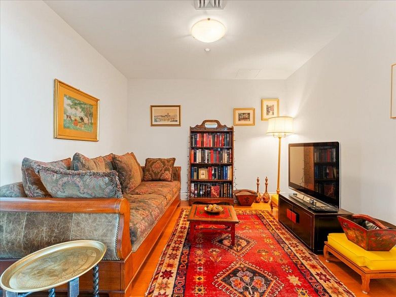 205 1717 Bayshore Drive