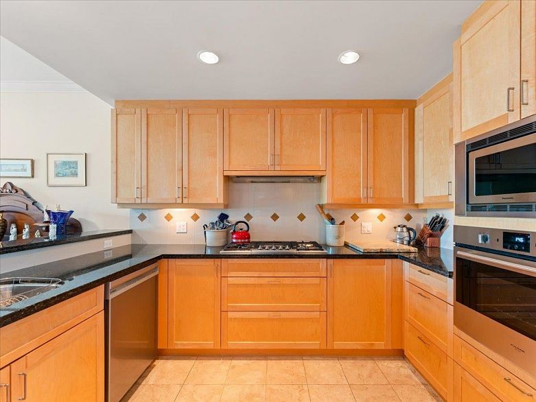 205 1717 Bayshore Drive