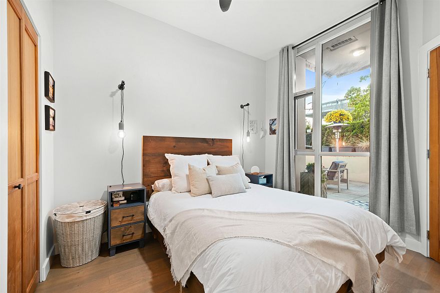 207 2515 Ontario Street