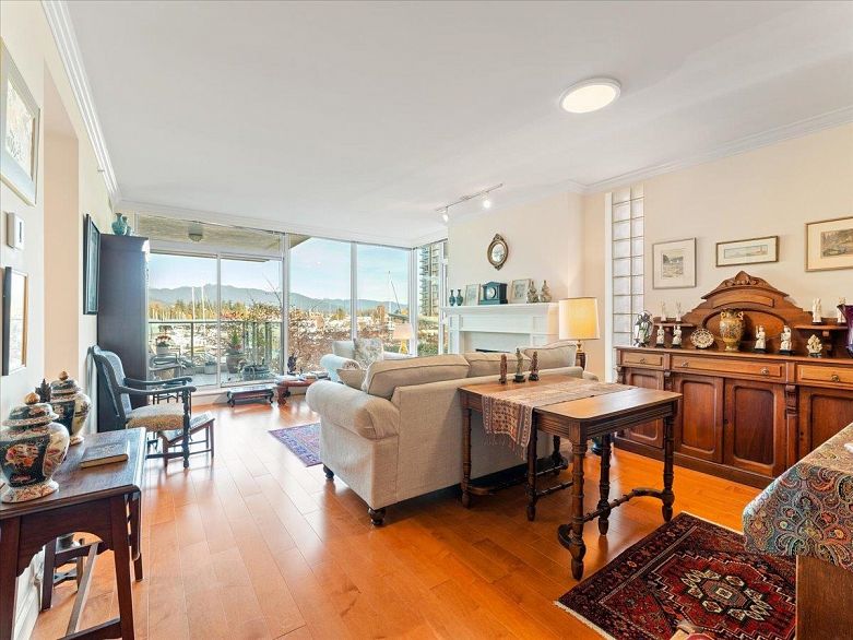 205 1717 Bayshore Drive