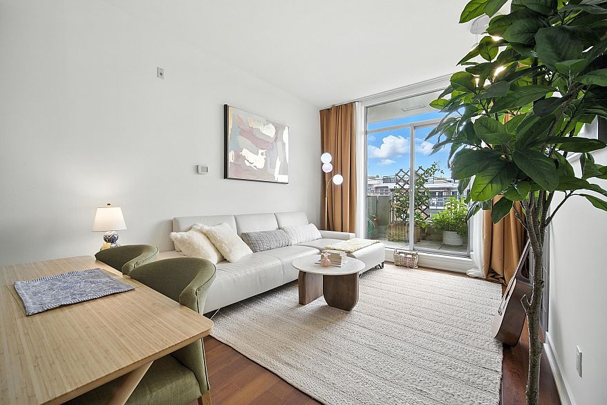 404 3595 W 18th Avenue