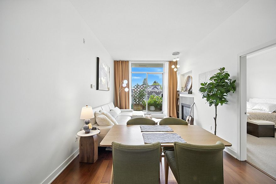 404 3595 W 18th Avenue