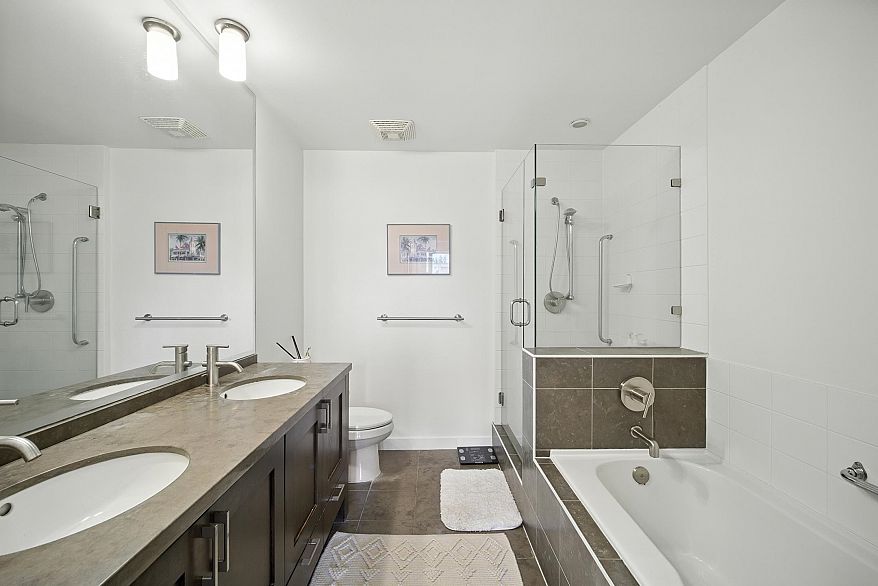 404 3595 W 18th Avenue