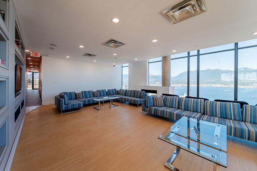 2508 108 W Cordova Street