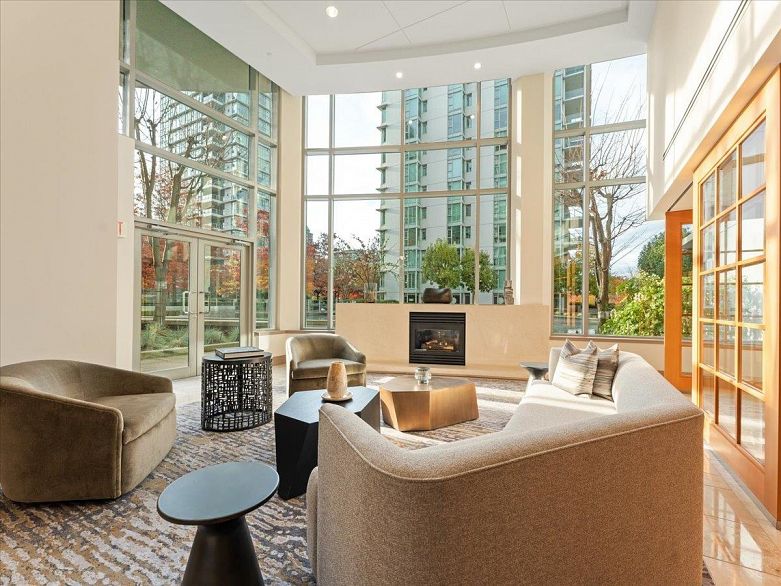 205 1717 Bayshore Drive