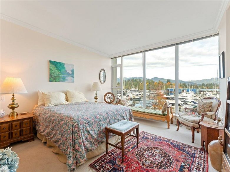 205 1717 Bayshore Drive