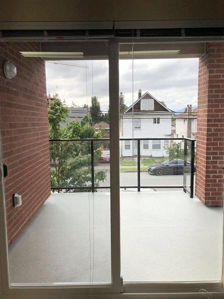 203 4882 Slocan Street