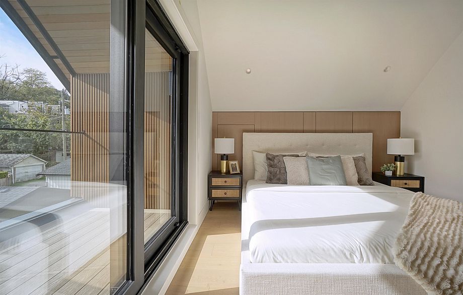 2 3460 W 14th Avenue