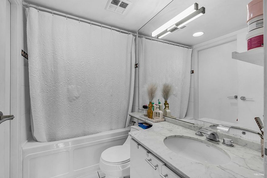 1704 1288 Alberni Street