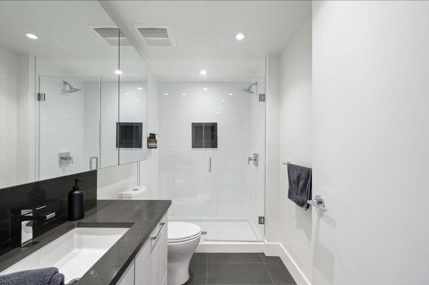 409 3581 E Kent Avenue North