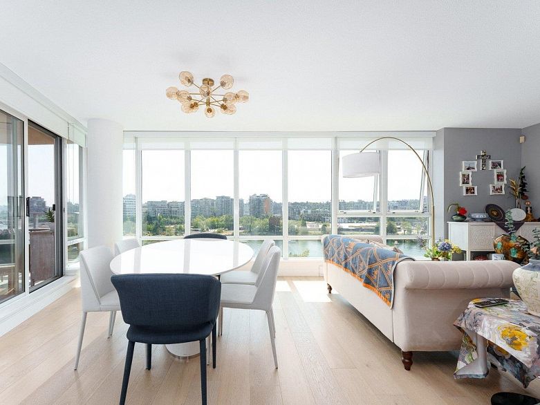 1006 980 Cooperage Way