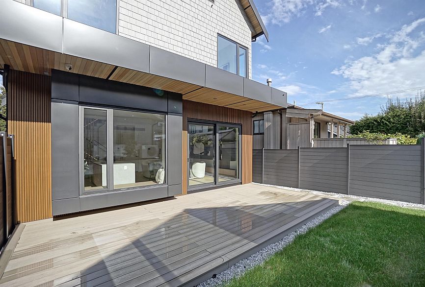 2 3460 W 14th Avenue