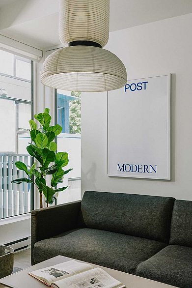 209 322 E 15th Avenue