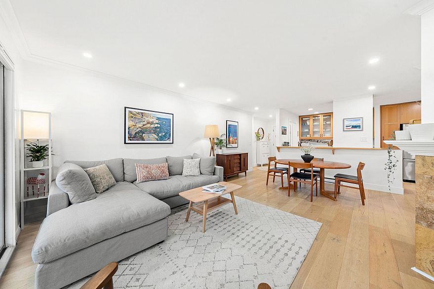 201 1130 W 13th Avenue