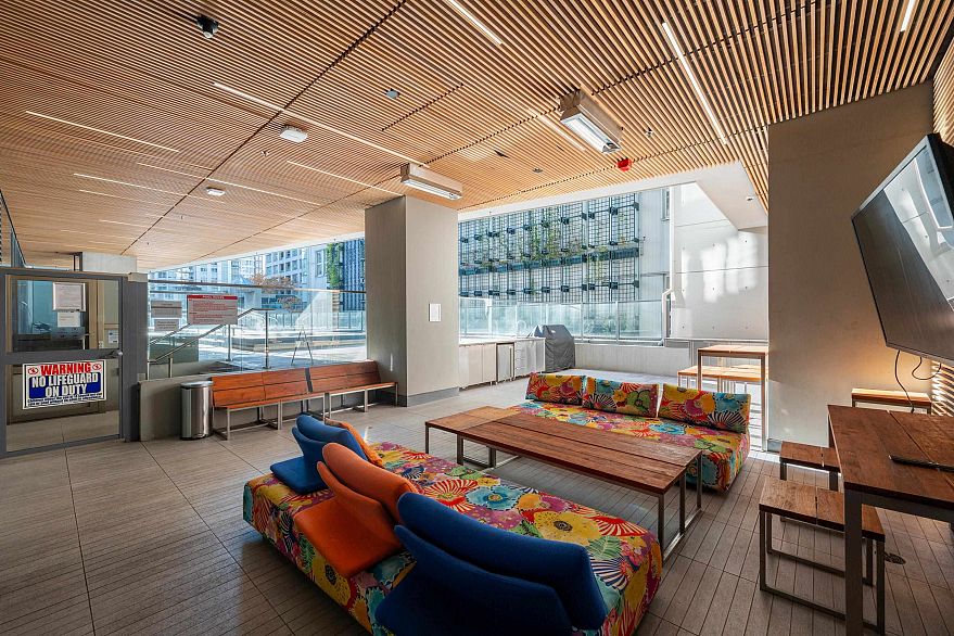 2006 777 Richards Street