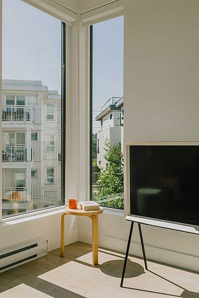 209 322 E 15th Avenue