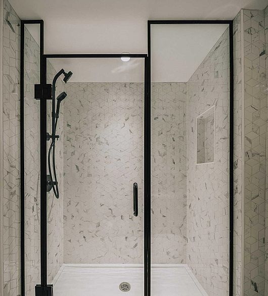 209 322 E 15th Avenue