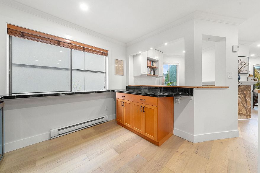 201 1130 W 13th Avenue